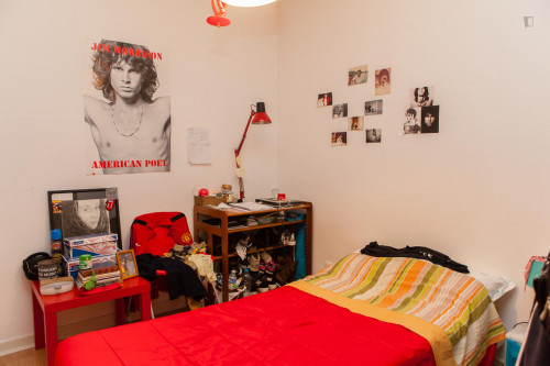 Single bedroom near Jardim Botânico da Universidade de Coimbra
