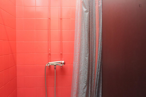 Double ensuite bedroom close to Escola Superior de Educação de Coimbra - Gallery - 27