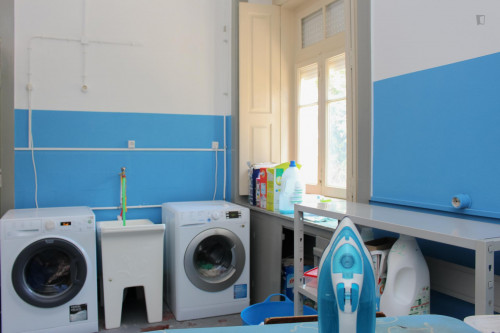 Double ensuite bedroom close to Escola Superior de Educação de Coimbra - Gallery - 11
