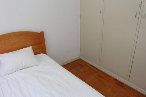 Único quarto em um apartamento de 5 quartos perto Escola Superior de Educação de Coimbra, os machos única - Gallery - 25