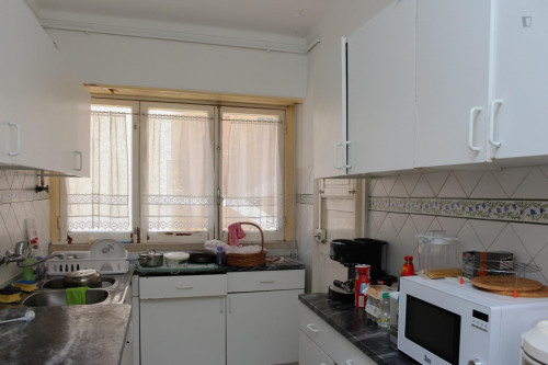 Único quarto em um apartamento de 5 quartos perto Escola Superior de Educação de Coimbra, os machos única - Gallery - 13