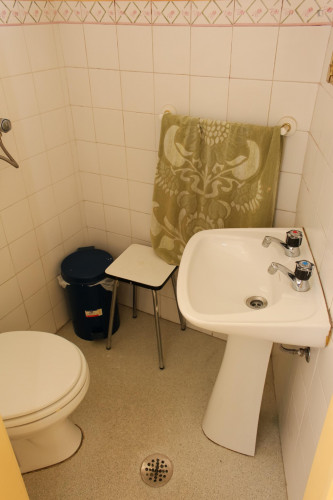 Único quarto em um apartamento de 5 quartos perto Escola Superior de Educação de Coimbra, os machos única