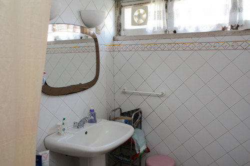 Único quarto em um apartamento de 5 quartos perto Escola Superior de Educação de Coimbra, os machos única - Gallery - 8