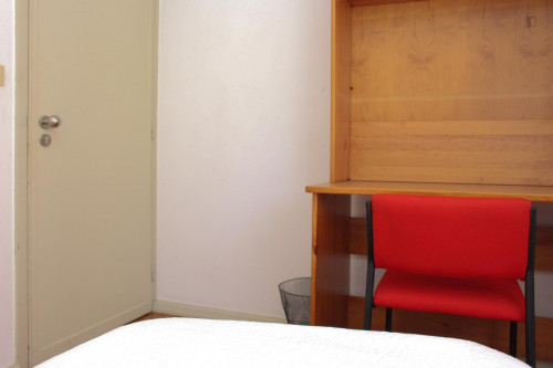 Único quarto em um apartamento de 5 quartos perto Escola Superior de Educação de Coimbra, os machos única - Gallery - 24