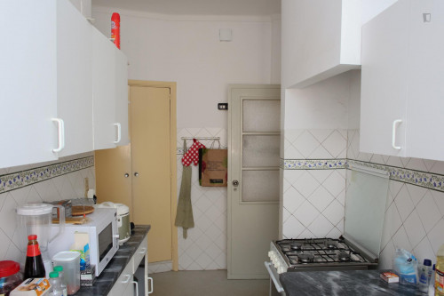 Único quarto em um apartamento de 5 quartos perto Escola Superior de Educação de Coimbra, os machos única - Gallery - 11