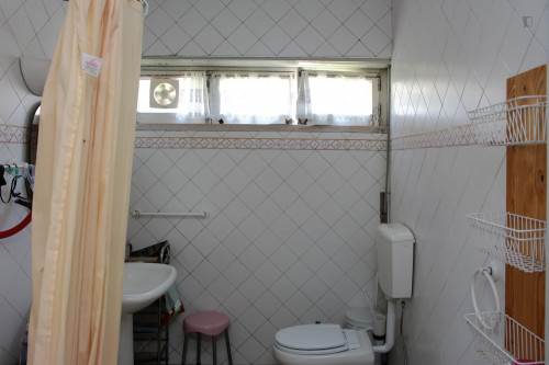 Único quarto em um apartamento de 5 quartos perto Escola Superior de Educação de Coimbra, os machos única - Gallery - 10