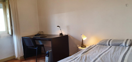 Fresh and welcoming double bedroom close to Jardim da Manga - Gallery - 9