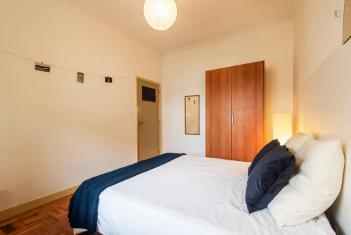 Fresh and welcoming double bedroom close to Jardim da Manga - Gallery - 14