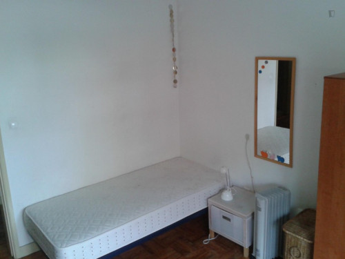 Fresh And Welcoming Double Bedroom Close To Jardim Da Manga - 2