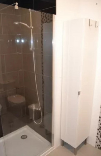 Comfortable single bedroom in São Martinho do Bispo - Gallery - 5