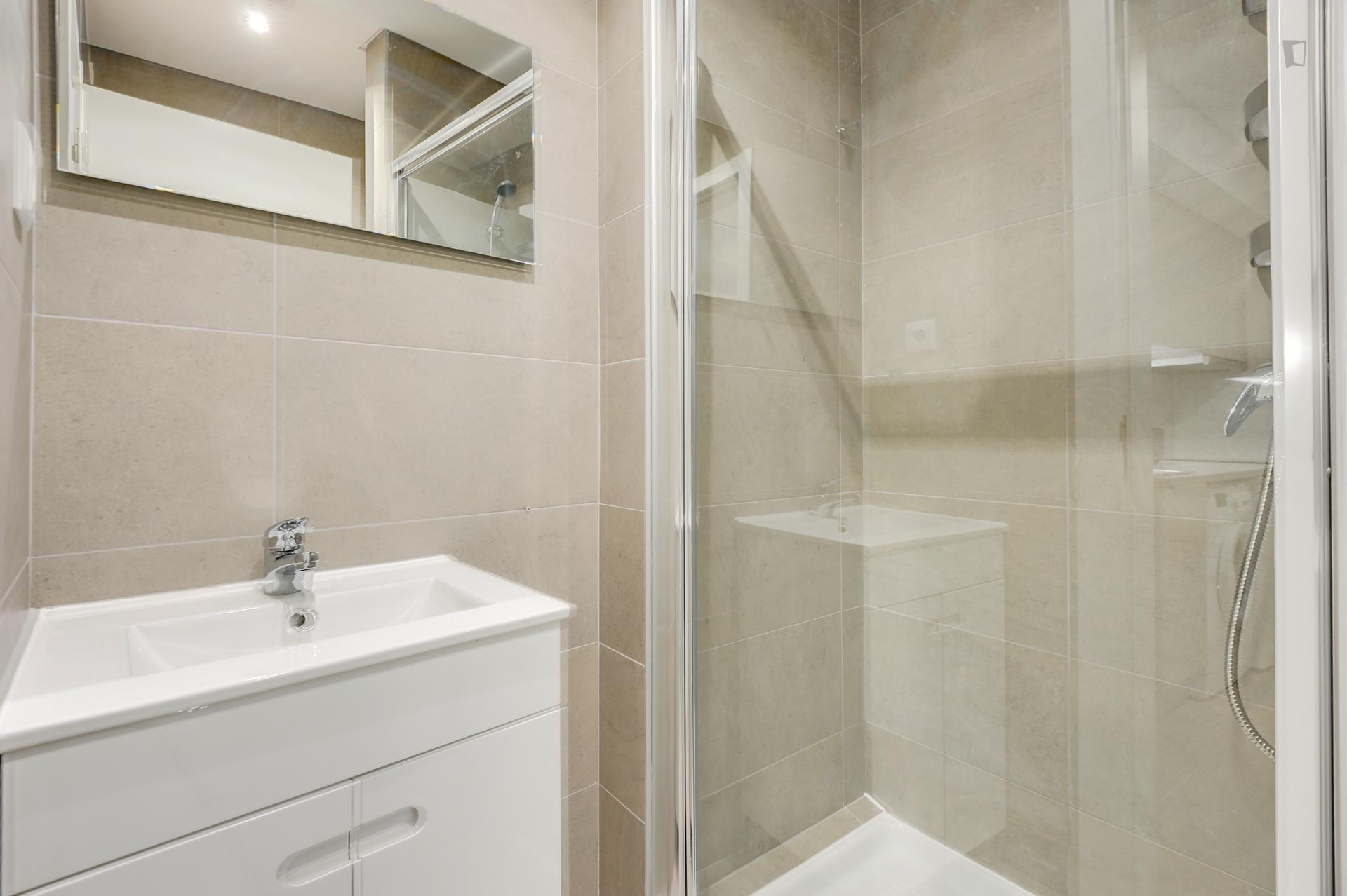 Elegant studio in a residence, near the Coimbra train station