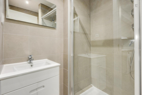 Elegant studio in a residence, near the Coimbra train station  - Gallery -  5