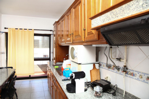 Single bedroom in a 6 bedroom apartment - Gallery - 41