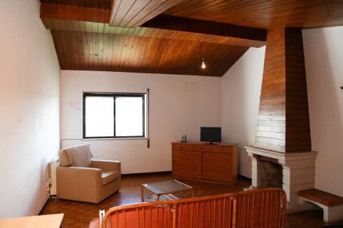 Single bedroom in a 6 bedroom apartment - Gallery - 33