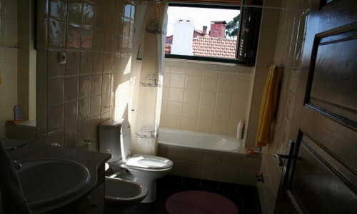 106 Double bedroom with large wiindow