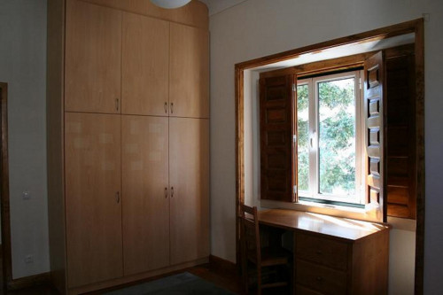  Double Bedroom With Large Wiindow  -  106 Double bedroom with large wiindow  - Gallery -  1