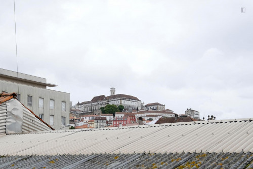 Well-spotted studio in Central Coimbra - Gallery - 12