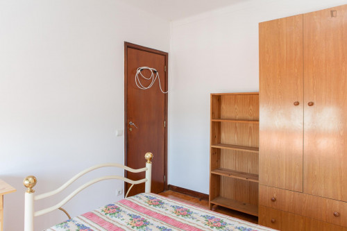 Nice single bedroom close to University of Coimbra  - Gallery -  2