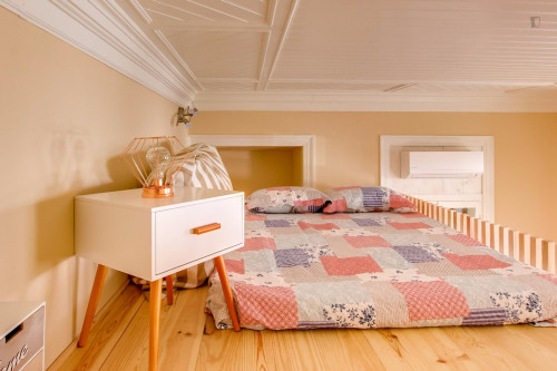 Bright, nice and modern studio close to Universidade de Coimbra