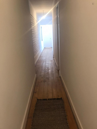 Very nice double bedroom in 5-bedroom apartment - Gallery - 16