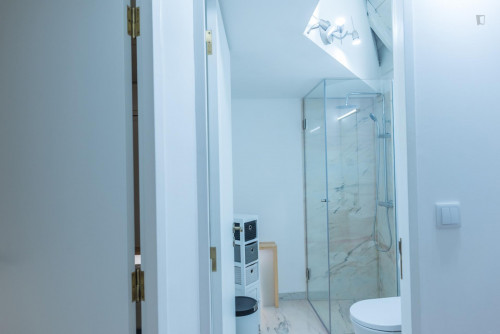 Spacious and sunny 3-bedroom apartment next to Univeristy of Coimbra - Gallery - 13