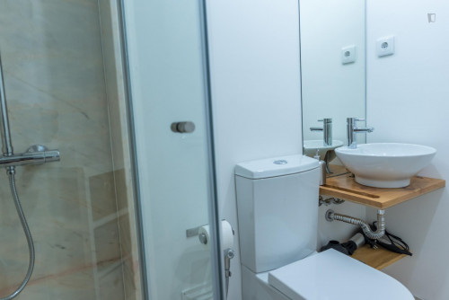 Spacious and sunny 3-bedroom apartment next to Univeristy of Coimbra - Gallery - 10