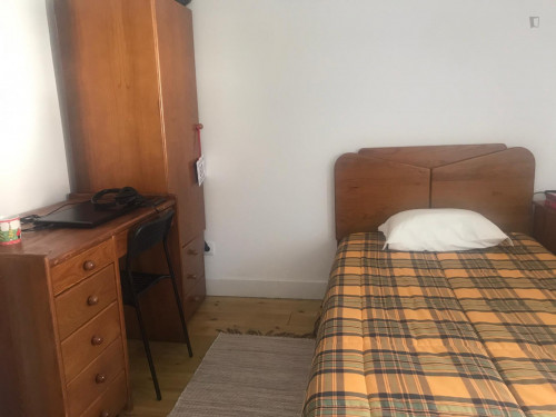 Neat single ensuite bedroom in the centre of Aveiro - Gallery - 22