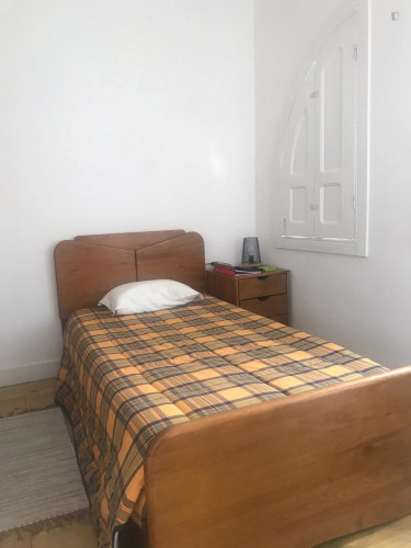 Neat single ensuite bedroom in the centre of Aveiro - Gallery - 12