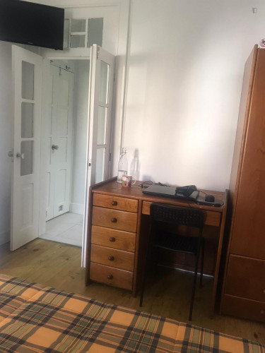 Neat single ensuite bedroom in the centre of Aveiro - Gallery - 20