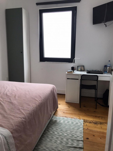 Attractive double ensuite bedroom, in the centre of Aveiro