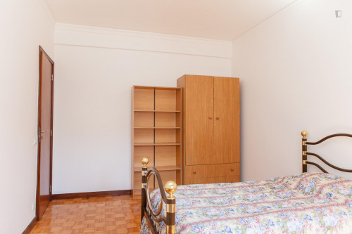 Tidy double bedroom in Montarroio  - Gallery -  2