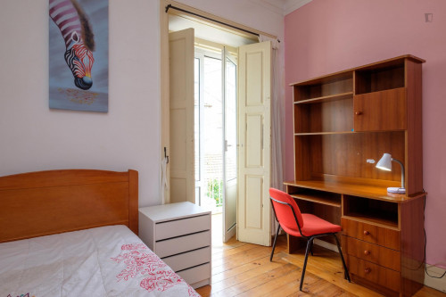 Single bedroom, with balcony, in 4-bedroom apartment - Gallery - 15