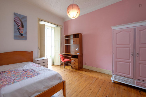 Single bedroom, with balcony, in 4-bedroom apartment - Gallery - 13