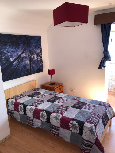 Single bedroom in 5-bedroom apartment - Gallery - 22