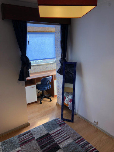 Single bedroom in 5-bedroom apartment - Gallery - 23