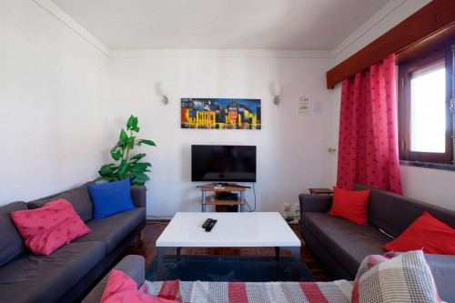 Single bedroom in 5-bedroom apartment - Gallery - 14