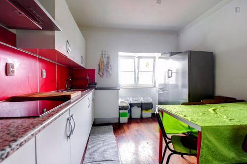 Single bedroom in 4-bedroom apartment - Gallery - 17