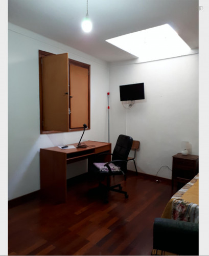 Single Bedroom In 4-Bedroom Apartment - 1