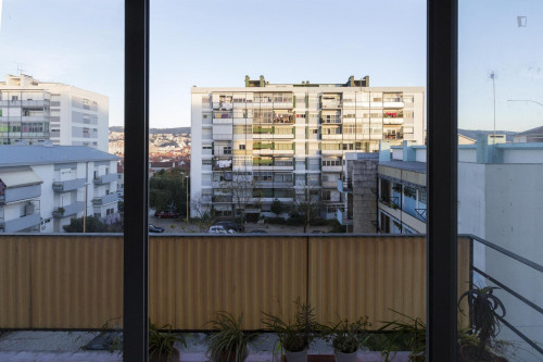 Modest single bedroom in a 4-bedroom apartment near Instituto Superior de Engenharia de Coimbra - Gallery - 18