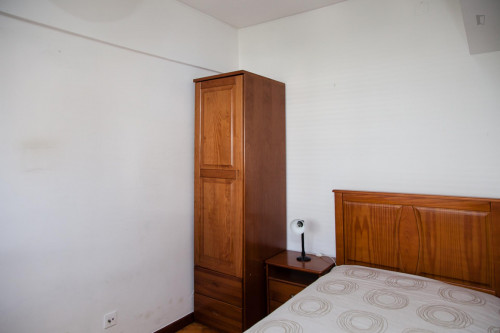 Modest single bedroom in a 4-bedroom apartment near Instituto Superior de Engenharia de Coimbra - Gallery - 23