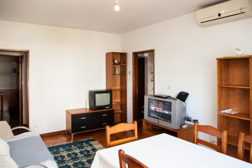Modest single bedroom in a 4-bedroom apartment near Instituto Superior de Engenharia de Coimbra - Gallery - 14