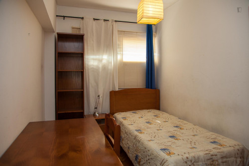 Comfortable single ensuite bedroom in a 4-bedroom apartment close to São José train station - Gallery - 22