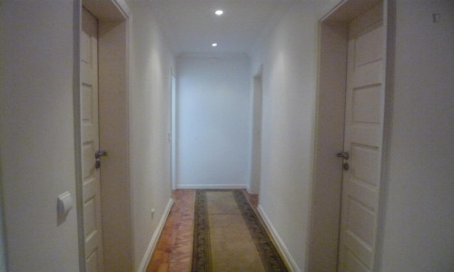 Single bedroom in 4-bedroom apartment - Gallery - 13