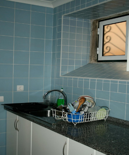 Single bedroom in 4-bedroom apartment - Gallery - 9