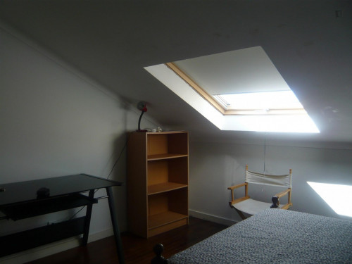 Welcoming single bedroom near Parque de Santa Cruz