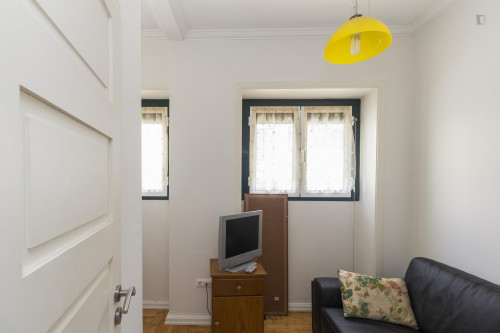 Cheerful single bedroom in Montes Claros.