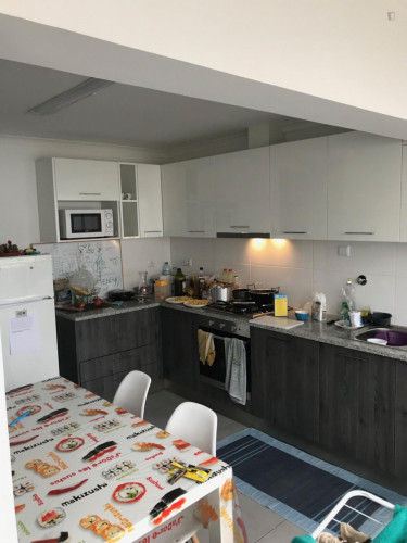 Cool double bedroom close to Universidade de Coimbra