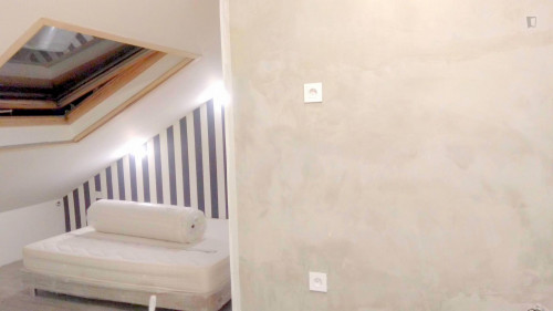 Homely room in a 9-bedroom apartment (private bathroom) - Gallery - 23