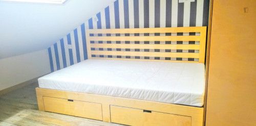 Homely room in a 9-bedroom apartment (private bathroom) - Gallery - 28