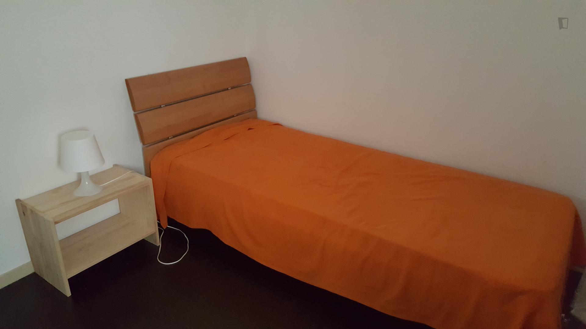 Pleasant single bedroom in central area